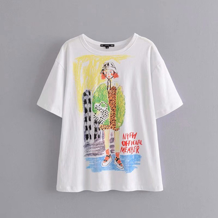 Tricou cu maneci scurte si decolteu oval alb cu aplicatie