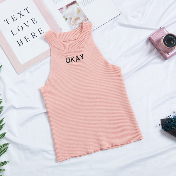 Maiou de damă de zi cu decolteu O și inscripție în mai multe culori