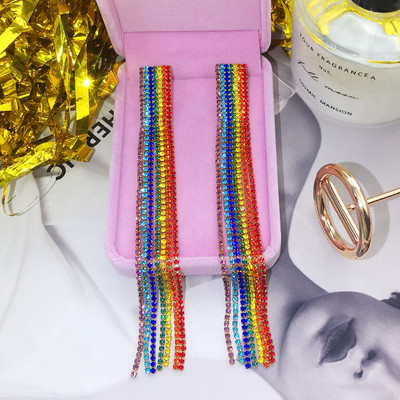 Cercei lungi de dama cu pietre colorate