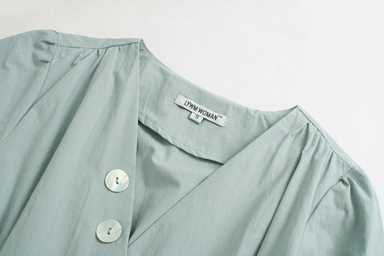 Cămașă de damă - model mulat cu mâneci 7/8 și decolteu în V