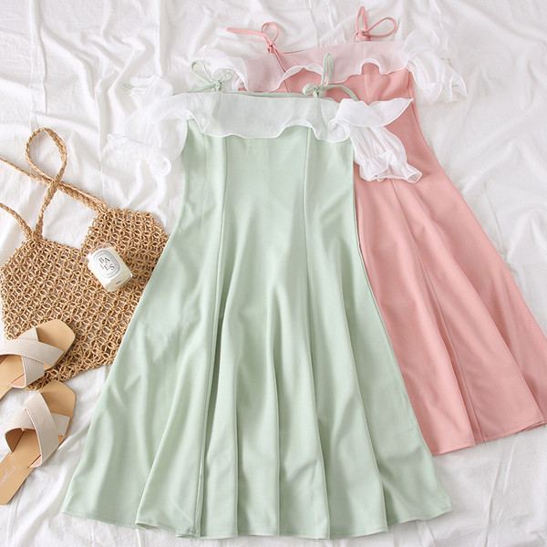 Rochie de dama decupata cu bretele si umerii goi in mai multe culori