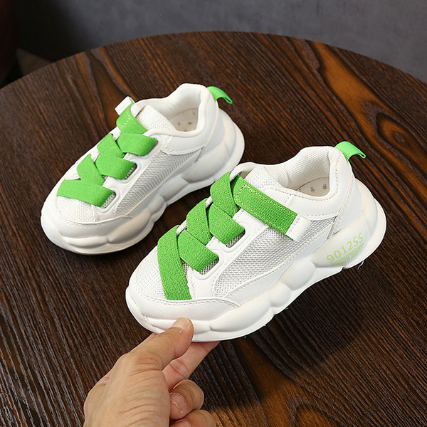 Adidași moderni pentru copii în patru culori - pentru băieți și fete