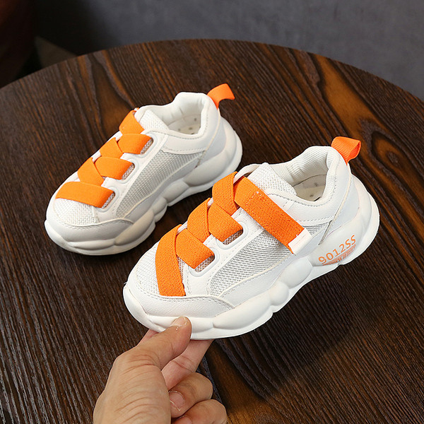 Adidași moderni pentru copii în patru culori - pentru băieți și fete