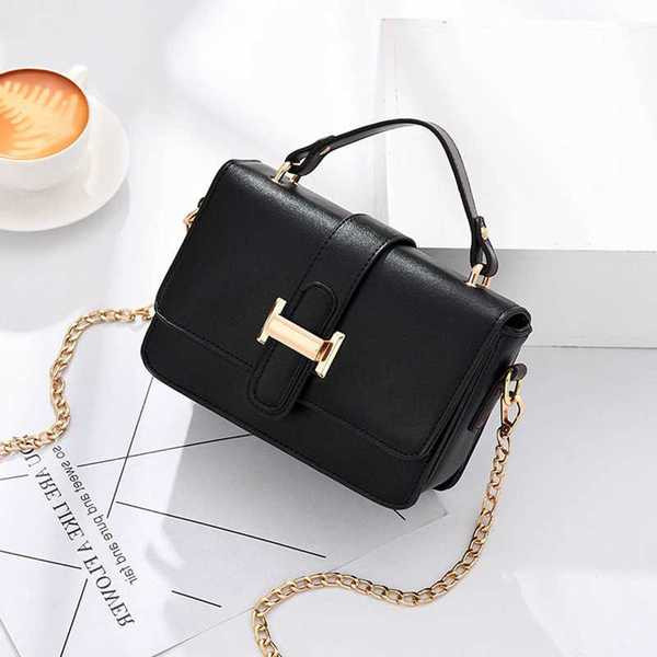 Geanta de dama eleganta cu inchizatoare metalica si lant in cinci culori