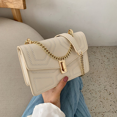 Geanta de dama eleganta cu inchidere metalica in mai multe culori