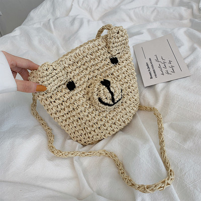 Geanta de dama tricotata cu element 3D de culoare maro