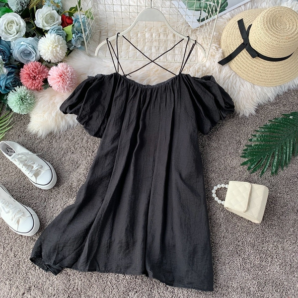 Дамска рокля с тънки  презрамки в няколко цвята 