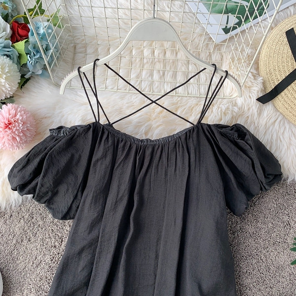 Дамска рокля с тънки  презрамки в няколко цвята 