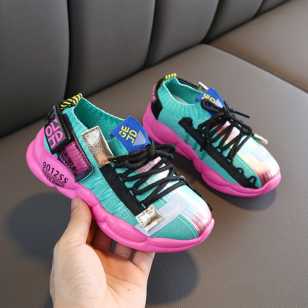 Adidași moderni pentru copii pentru fete - în trei culori cu inscripții