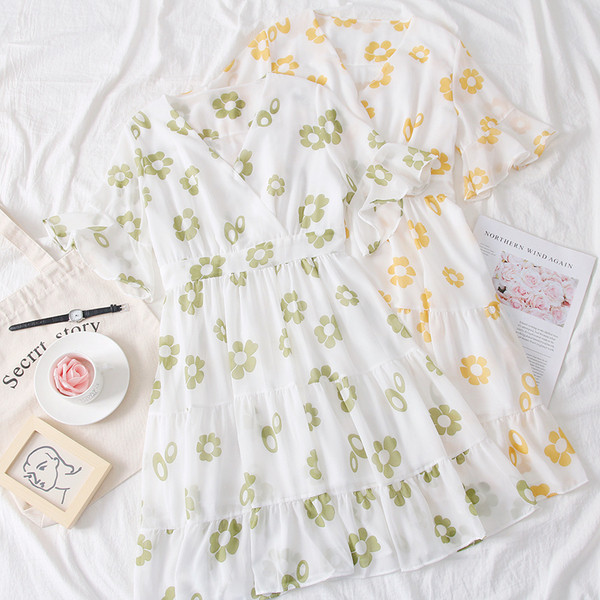 Rochie casual de dama cu motive florale si decolteu in V