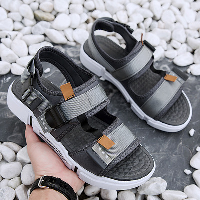 Model nou de sandale barbatesti in trei culori