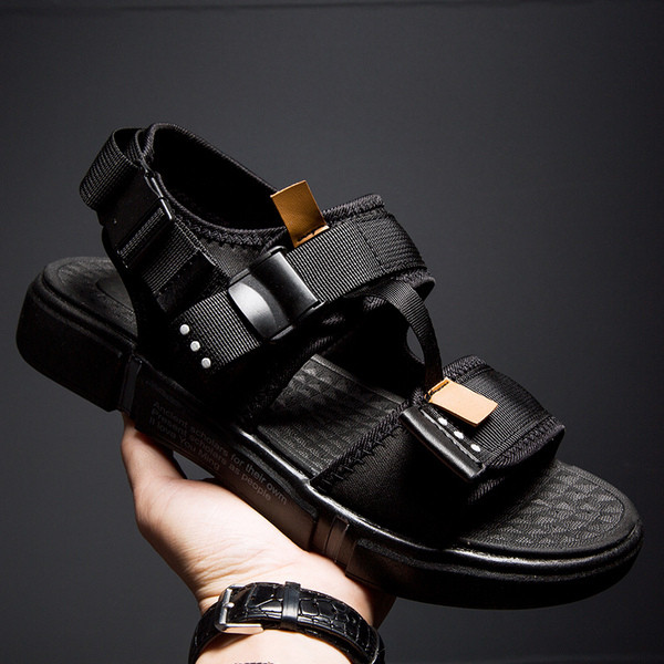 Model nou de sandale barbatesti in trei culori