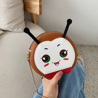 Geanta de dama cu element 3D in mai multe culori