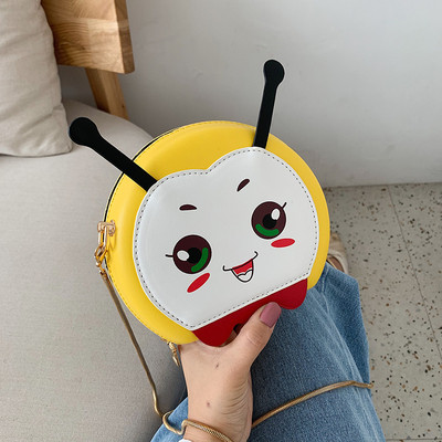 Geanta de dama cu element 3D in mai multe culori