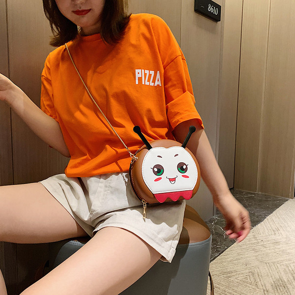 Geanta de dama cu element 3D in mai multe culori