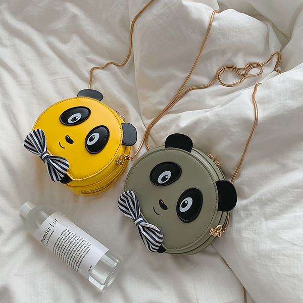 Geanta de dama moderna cu element 3D in patru culori