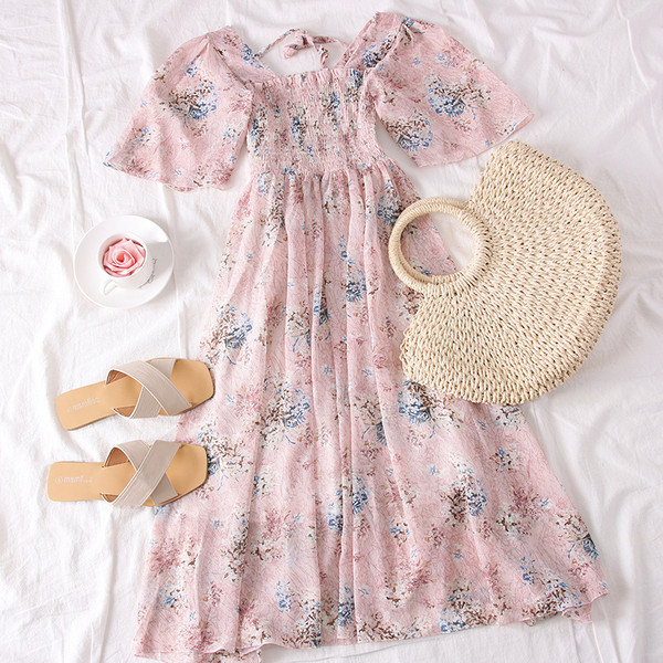 Rochie de dama decupata cu maneci 3/4 si motive florale in mai multe culori