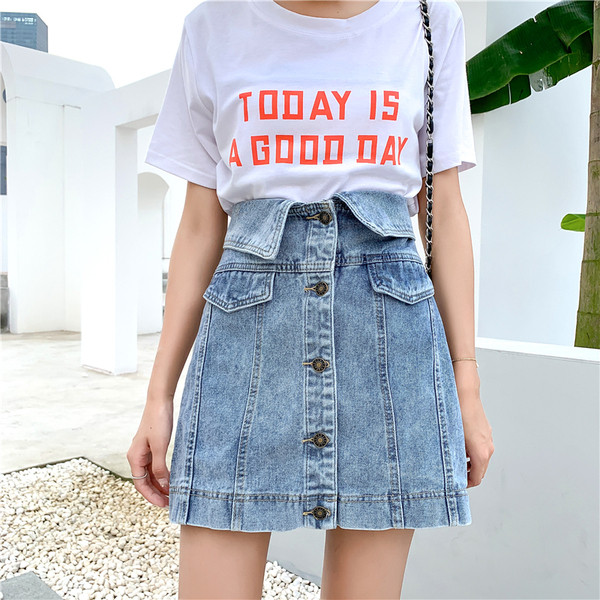 Fusta de dama moderna din denim cu nasturi si buzunar in albastru