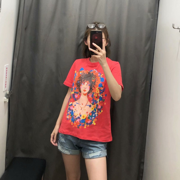 Tricou de dama roz cu maneca scurta si aplicatie