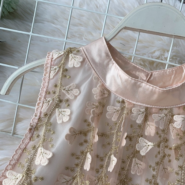 Rochie eleganta de dama cu un element - dantela in mai multe culori