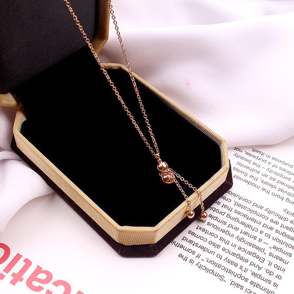 Colier elegant de dama - de culoare aurie