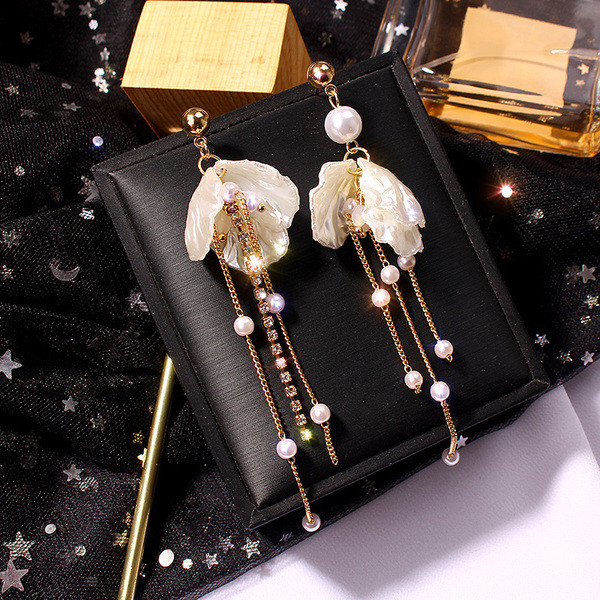 Cercei eleganti de dama - cu pietre si perle