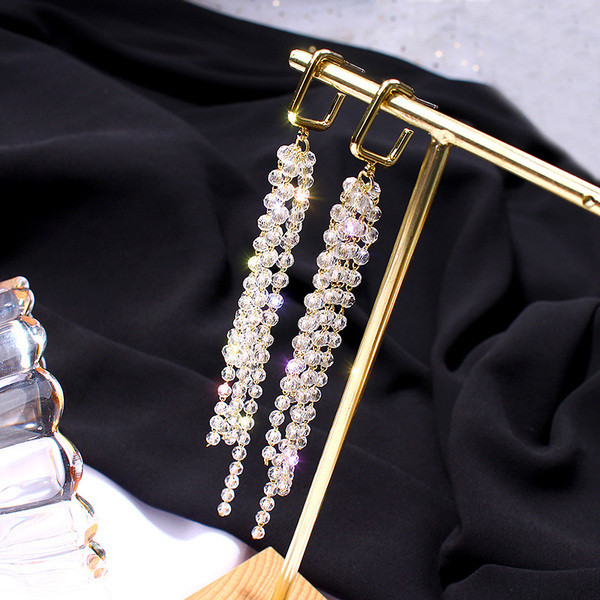 Cercei de dama actuali cu margele