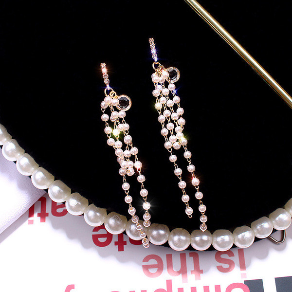 Cercei eleganti de dama cu perle si pietre