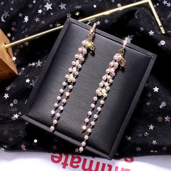 Cercei eleganti de dama cu perle si pietre