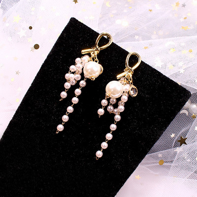 Model nou de cercei dama - in culoare aurie cu perle