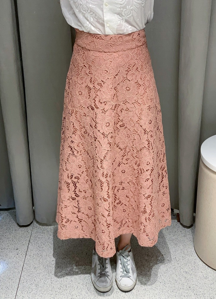 Fusta de dama lunga din dantela in roz