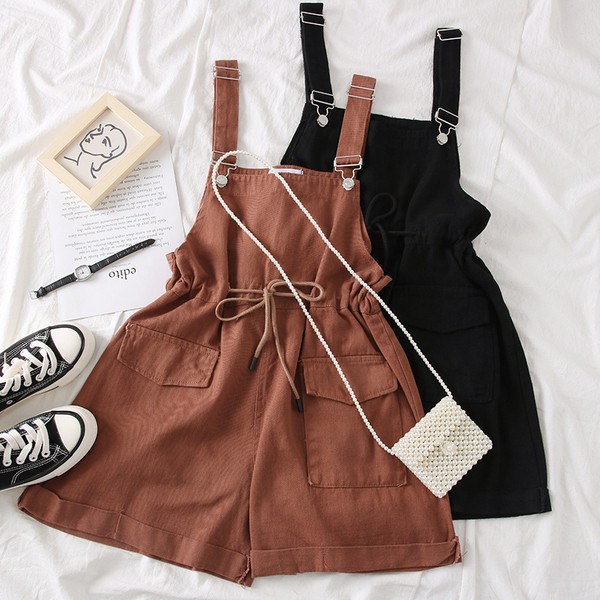 Μοντέρνες γυναικείες ολόσωμες φόρμες με τσέπες σε διάφορα χρώματα