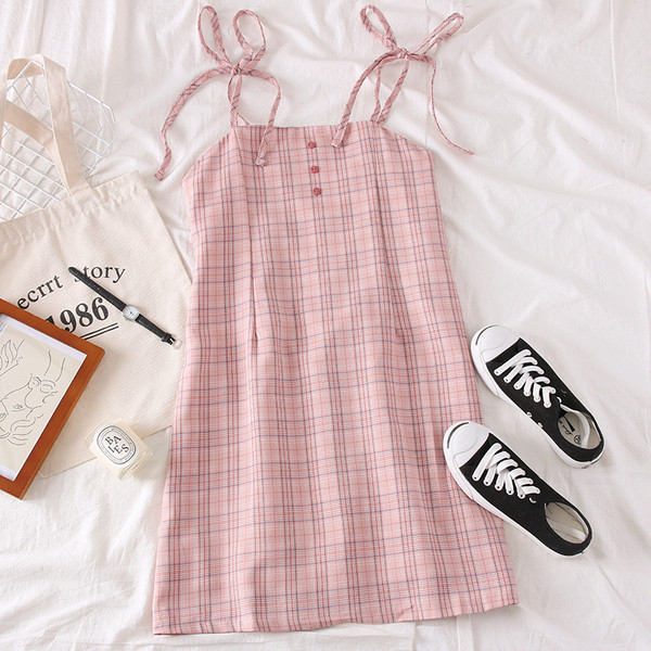 Rochie casual de dama in carouri cu bretele roz