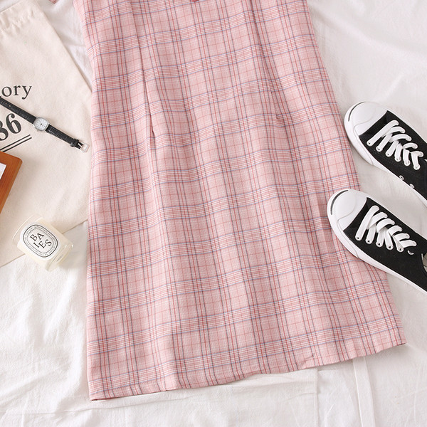 Rochie casual de dama in carouri cu bretele roz