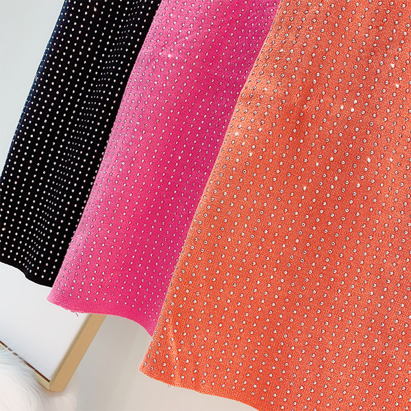 Fusta de dama cu talie inalta si pietre in mai multe culori