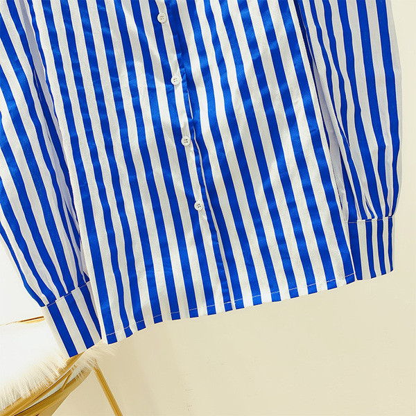 Cămașă de damă modernă în dungi, cu mâneci lungi