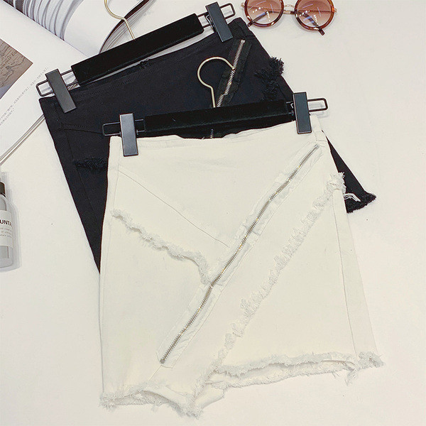 Fusta de dama din denim cu fermoar alb si negru