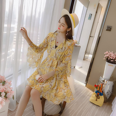 Rochie moderna de dama cu decolteu in V si model floral in trei culori