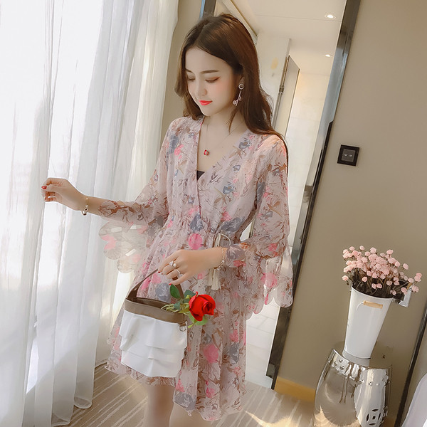 Rochie moderna de dama cu decolteu in V si model floral in trei culori