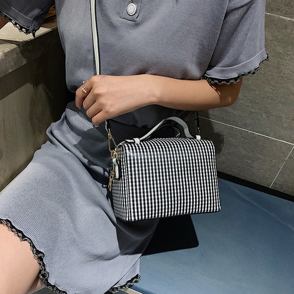 Geanta de dama cu maner lung si scurt in patru culori