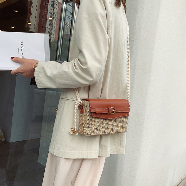 Geanta de dama moderna cu maner lung