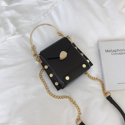 Geanta de dama cu manere metalice in patru culori