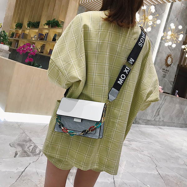 Geanta de dama eleganta cu inchidere metalica in mai multe culori