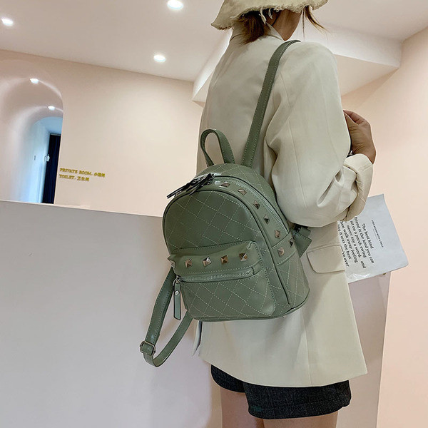 Rucsac modern de dama cu decor metan in patru culori