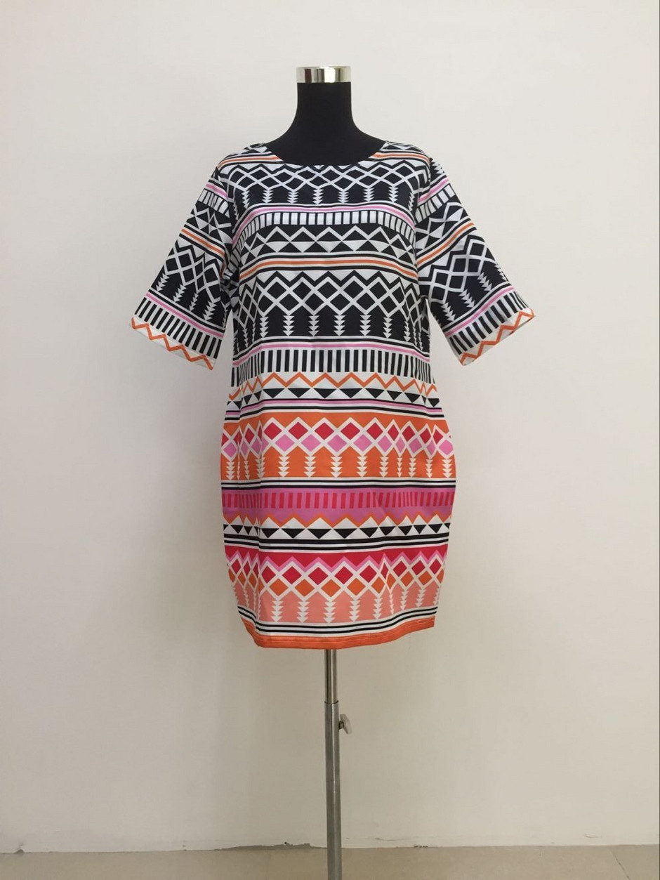 Rochie moderna de dama cu maneci 3/4 in model cu model - marimi mari