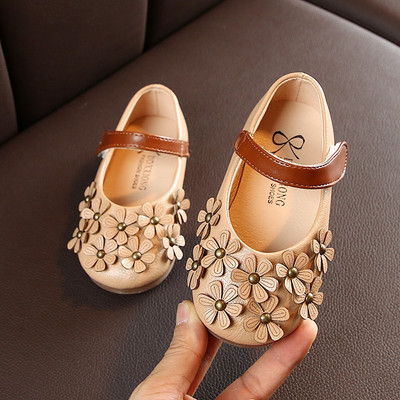 Pantofi actuali pentru copii in trei culori cu elemente 3D