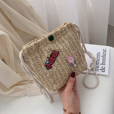 Geanta dama tricotata cu element 3D - mai multe modele