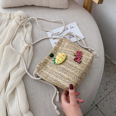 Geanta dama tricotata cu element 3D - mai multe modele