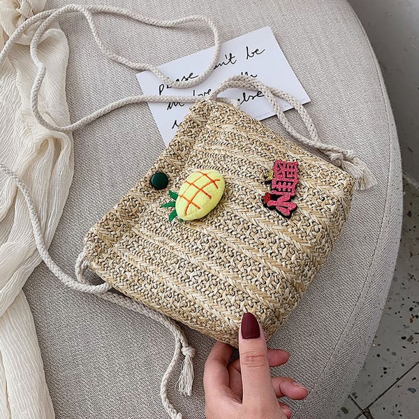 Geanta dama tricotata cu element 3D - mai multe modele