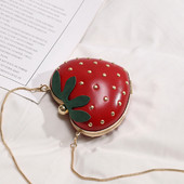 Geanta de dama cu inchidere metalica in mai multe culori